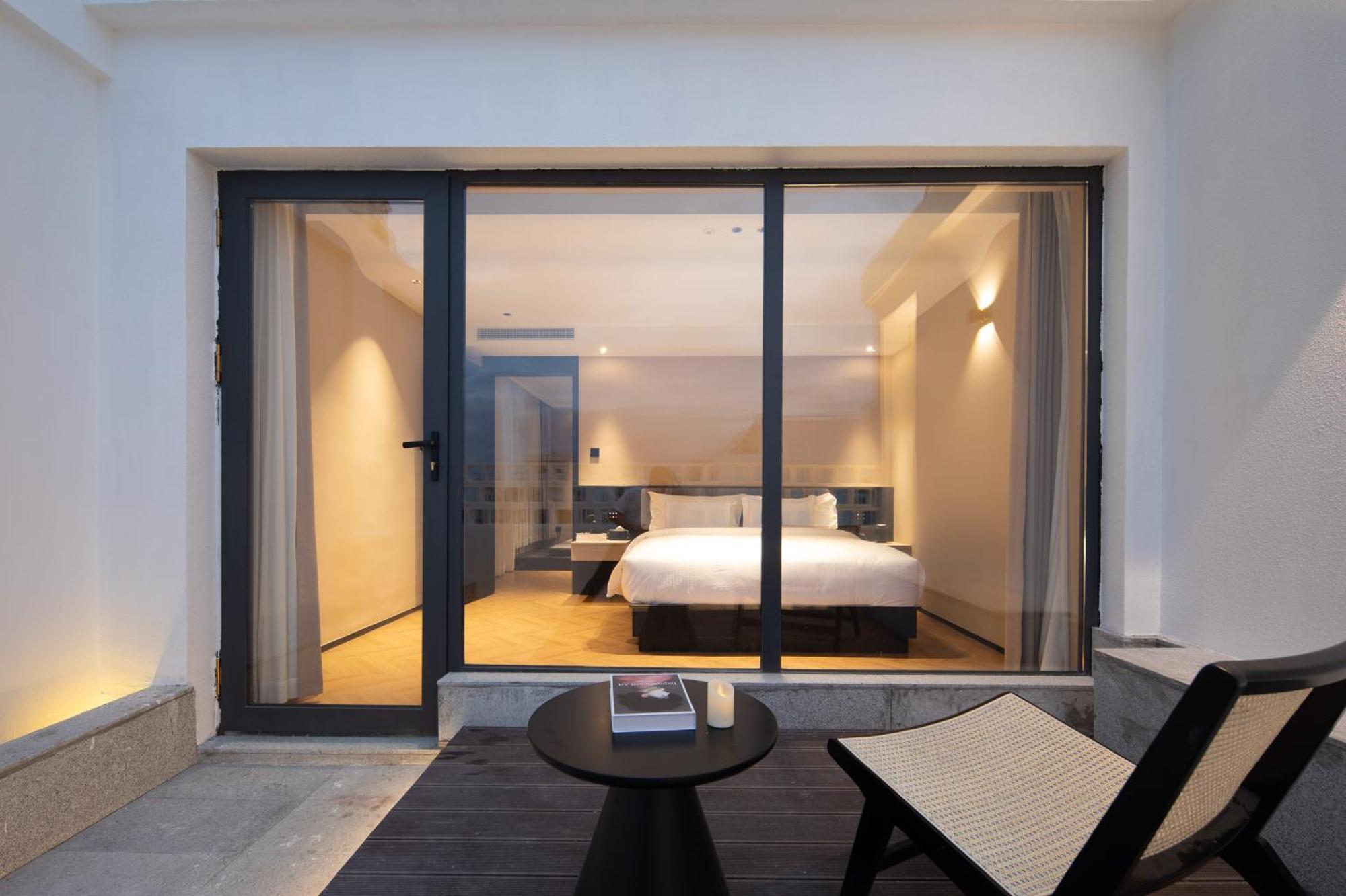 See You Soon At The Ritz Rose Summer Hotel Санья Екстер'єр фото