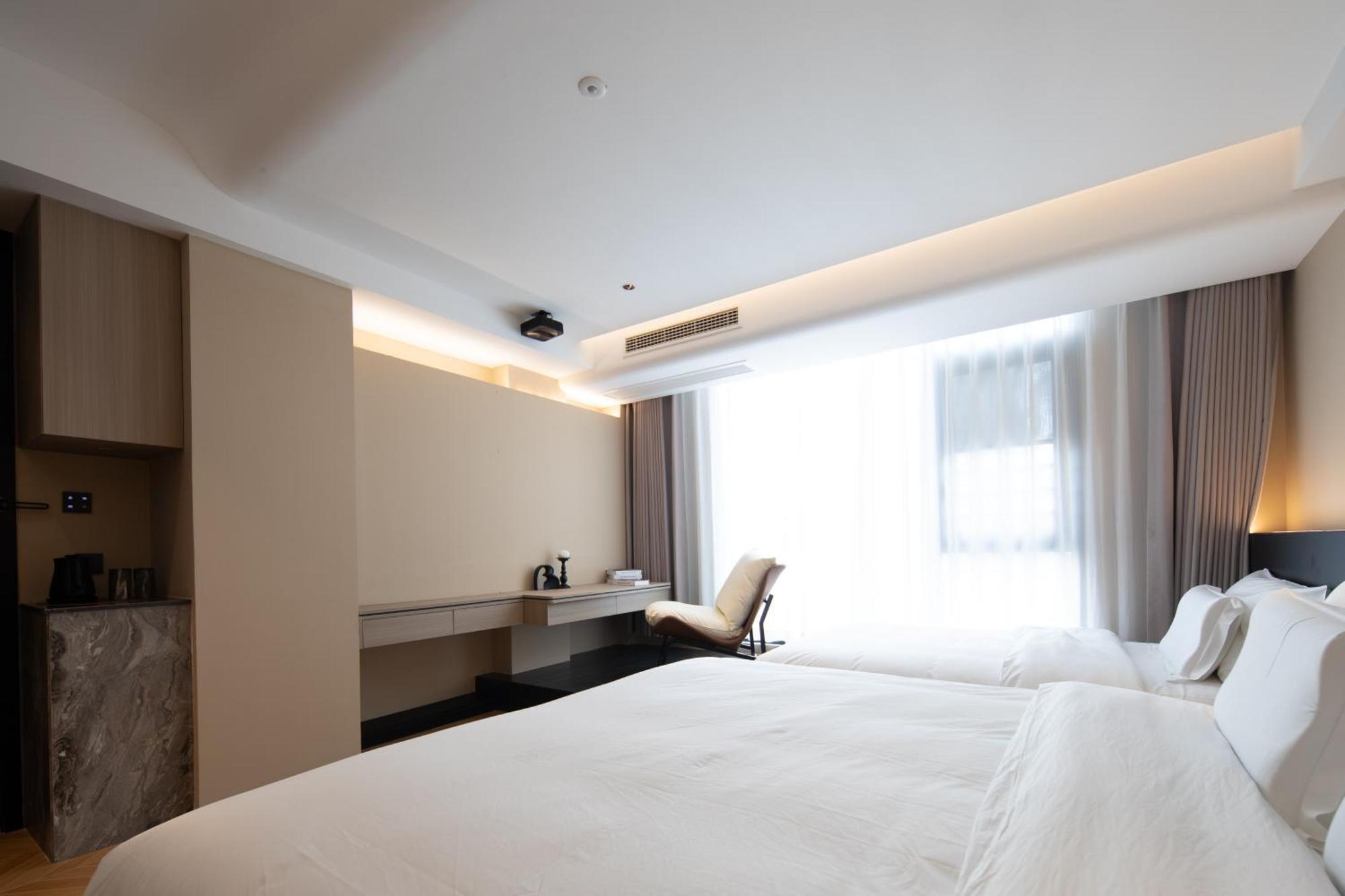 See You Soon At The Ritz Rose Summer Hotel Санья Екстер'єр фото