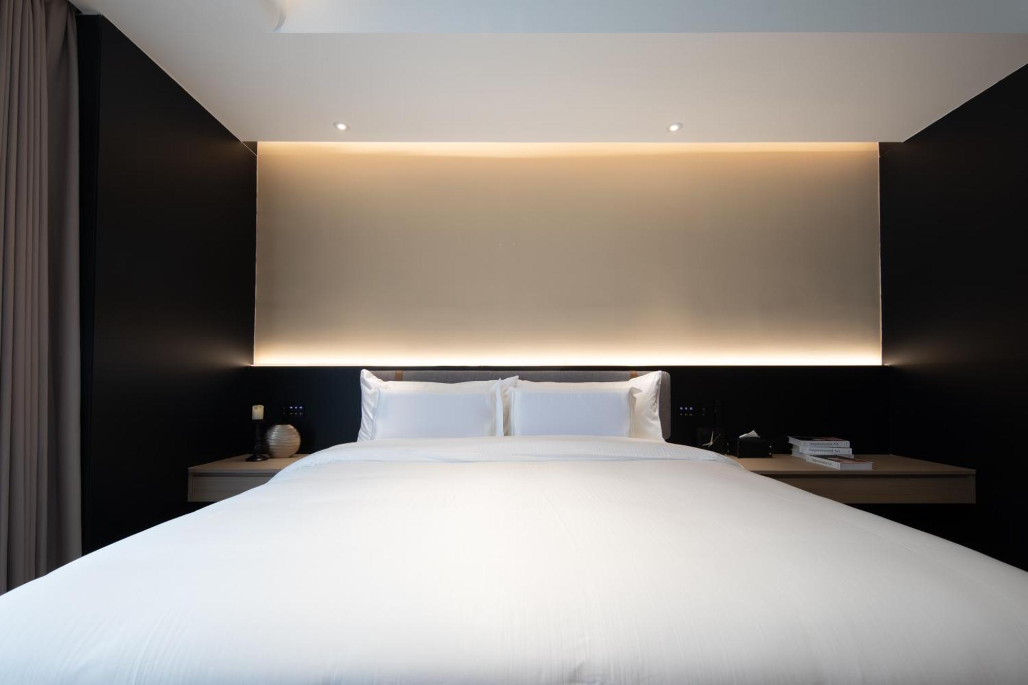 See You Soon At The Ritz Rose Summer Hotel Санья Екстер'єр фото
