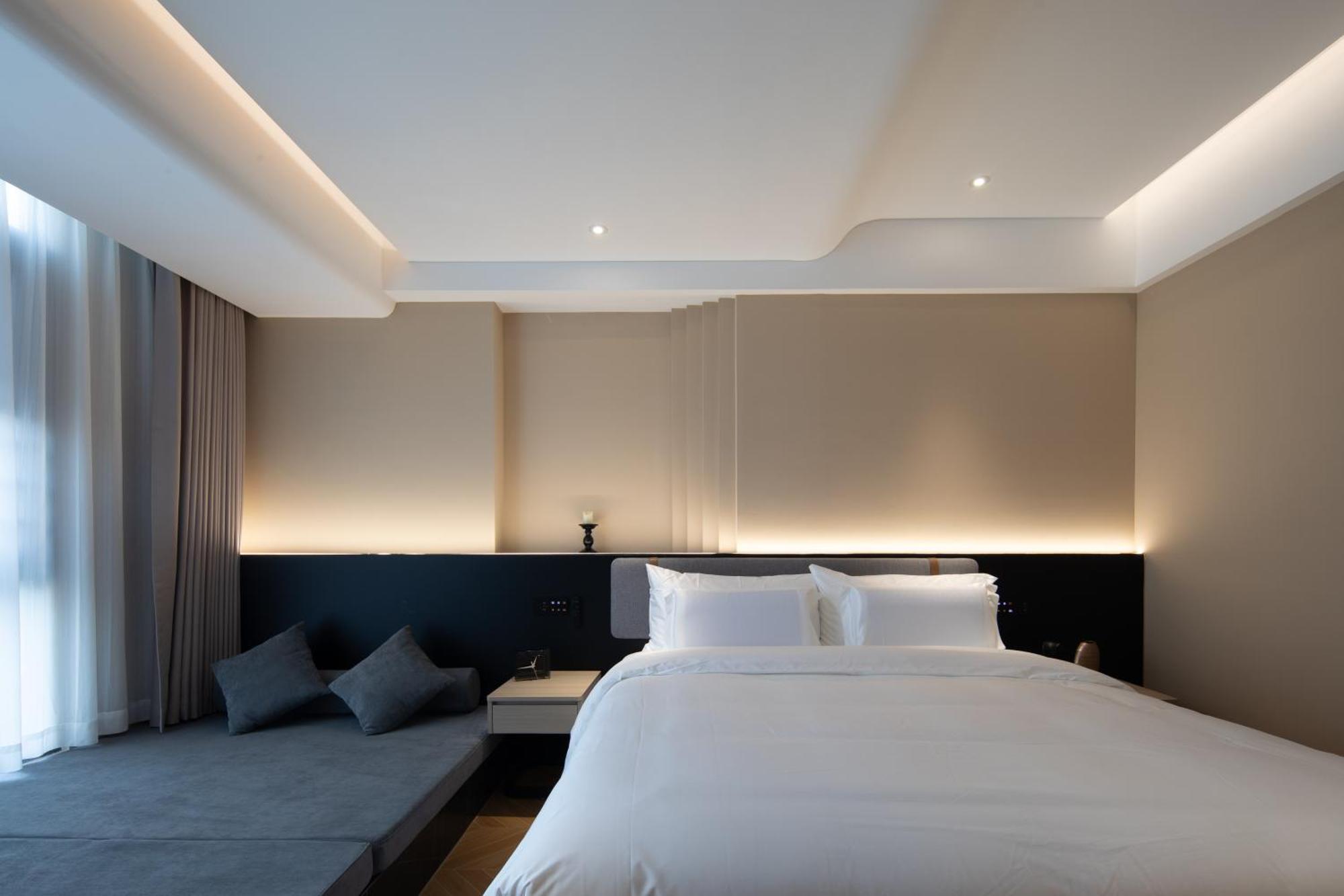 See You Soon At The Ritz Rose Summer Hotel Санья Екстер'єр фото