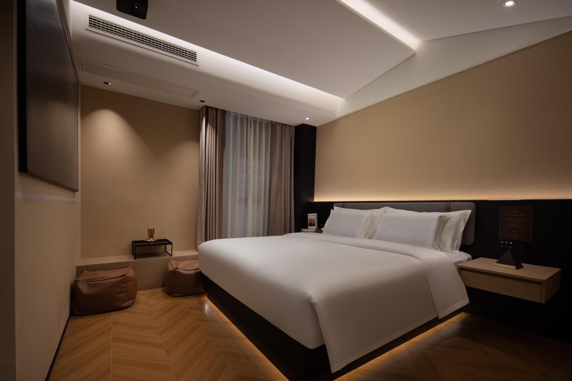 See You Soon At The Ritz Rose Summer Hotel Санья Екстер'єр фото