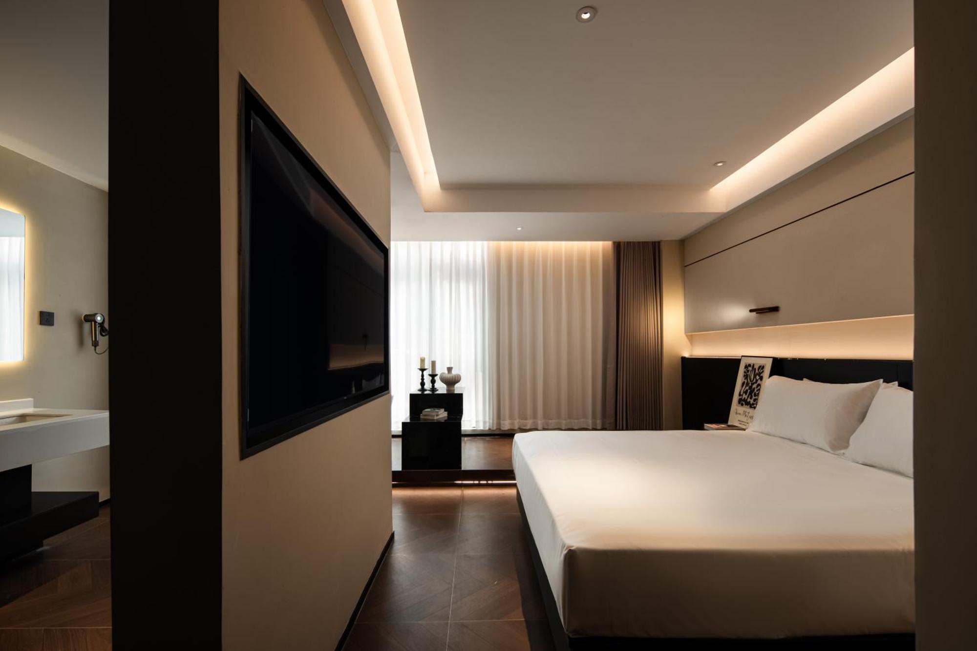 See You Soon At The Ritz Rose Summer Hotel Санья Екстер'єр фото